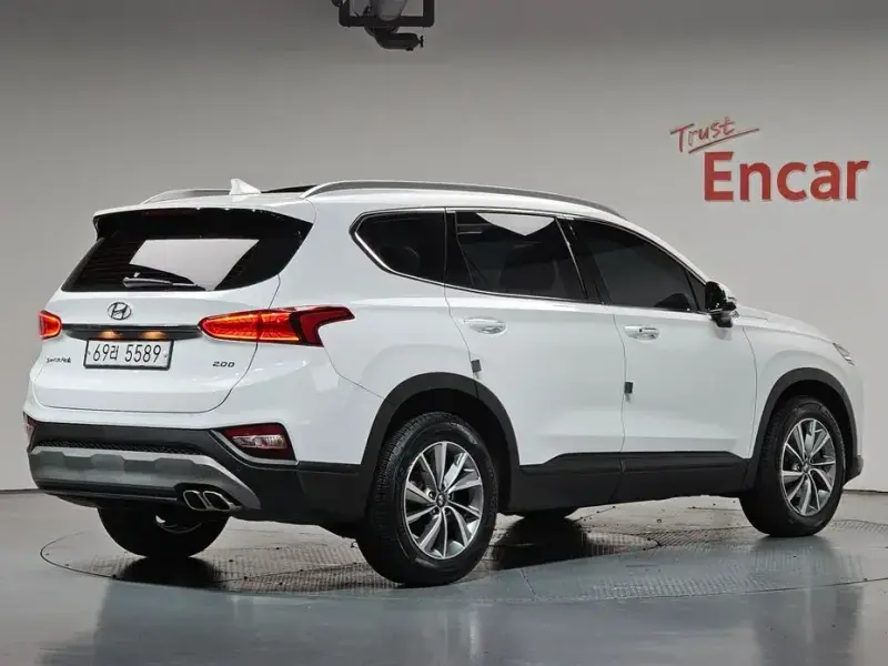 2019 Hyundai Santa Fe с пробегом 56 617 км