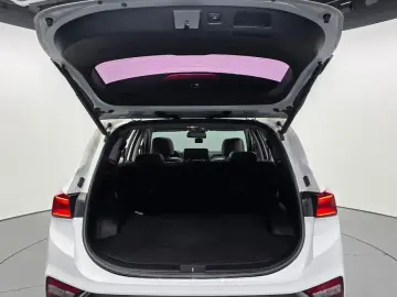2019 Hyundai Santa Fe с пробегом 52 386 км