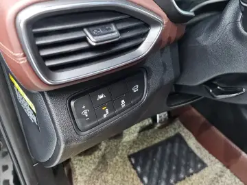 2018 Hyundai Santa Fe с пробегом 77 269 км