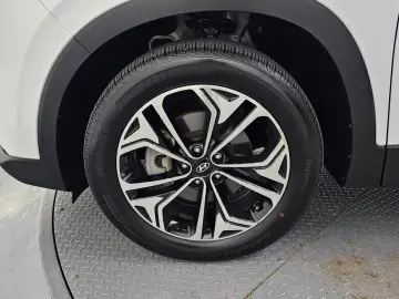 2019 Hyundai Santa Fe с пробегом 32 327 км