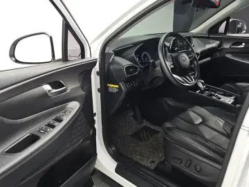 2019 Hyundai Santa Fe с пробегом 27 774 км