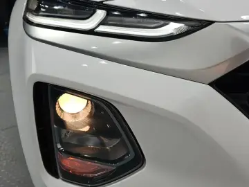 2019 Hyundai Santa Fe с пробегом 27 774 км