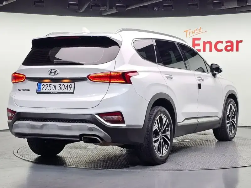 2019 Hyundai Santa Fe с пробегом 137 044 км