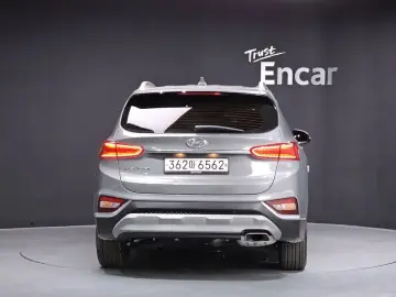 2019 Hyundai Santa Fe с пробегом 19 479 км
