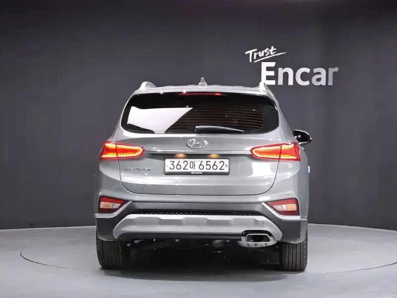 2019 Hyundai Santa Fe с пробегом 19 479 км