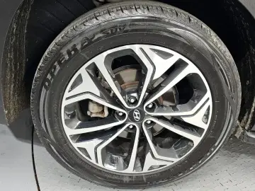 2019 Hyundai Santa Fe с пробегом 19 479 км