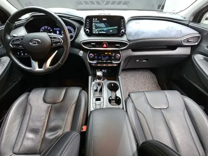 2019 Hyundai Santa Fe с пробегом 19 479 км
