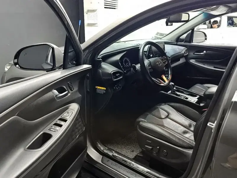 2019 Hyundai Santa Fe с пробегом 19 479 км