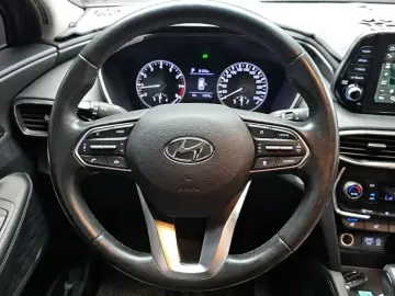 2019 Hyundai Santa Fe с пробегом 19 479 км