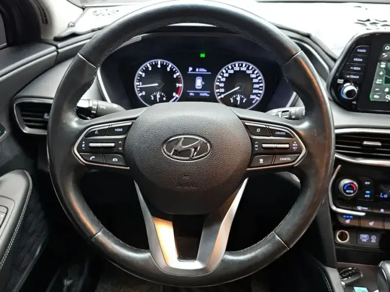 2019 Hyundai Santa Fe с пробегом 19 479 км