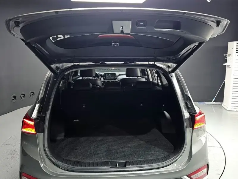 2019 Hyundai Santa Fe с пробегом 19 479 км