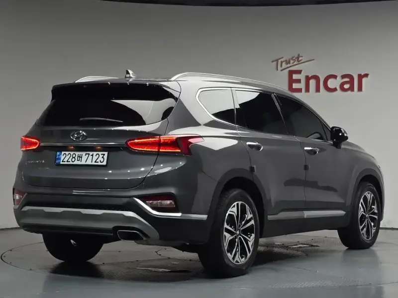 2020 Hyundai Santa Fe с пробегом 54 064 км