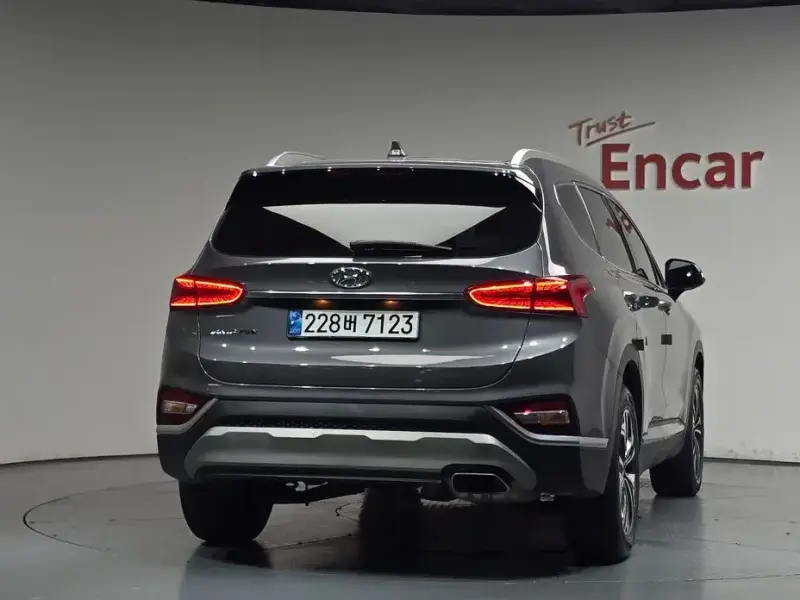 2020 Hyundai Santa Fe с пробегом 54 064 км