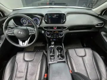 2020 Hyundai Santa Fe с пробегом 104 447 км