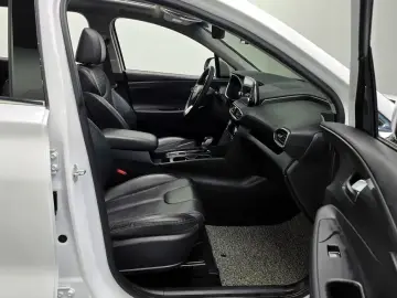 2020 Hyundai Santa Fe с пробегом 104 447 км