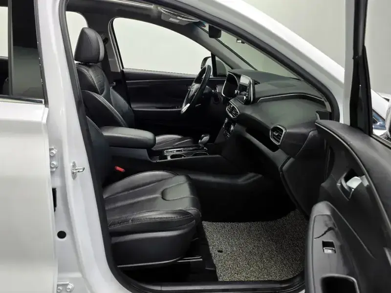 2020 Hyundai Santa Fe с пробегом 104 447 км