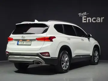 2020 Hyundai Santa Fe с пробегом 18 600 км