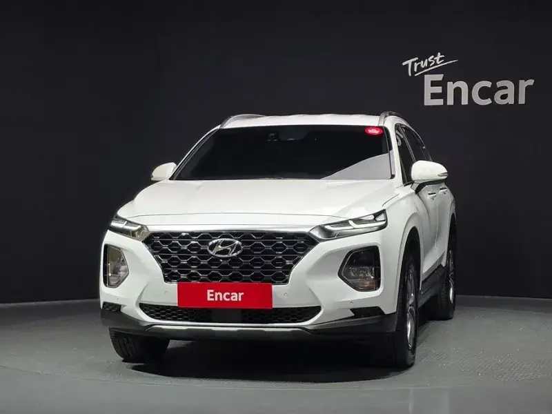 2020 Hyundai Santa Fe с пробегом 18 600 км