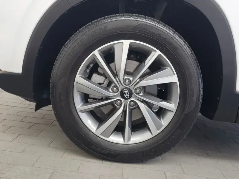 2020 Hyundai Santa Fe с пробегом 18 600 км