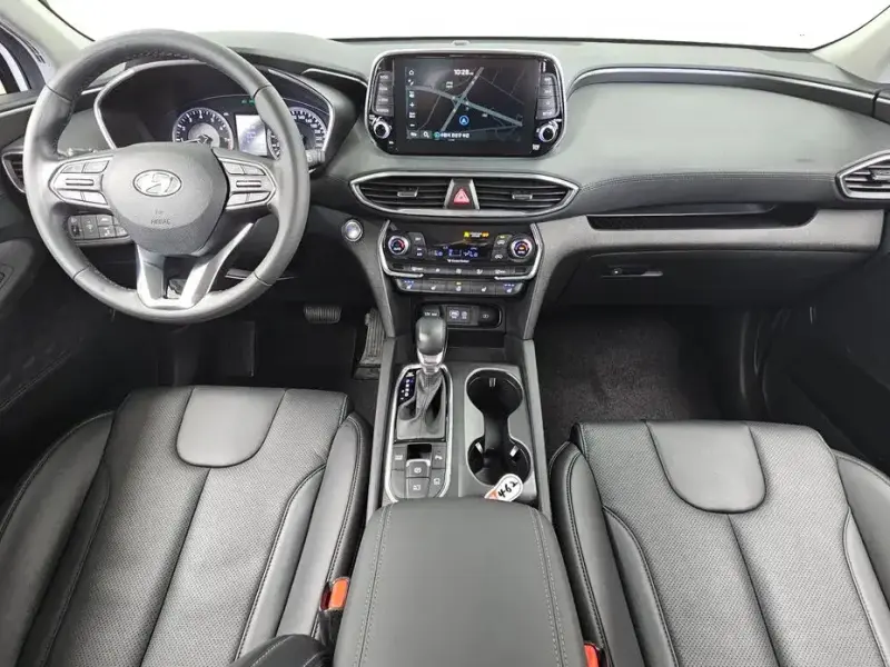 2020 Hyundai Santa Fe с пробегом 18 600 км