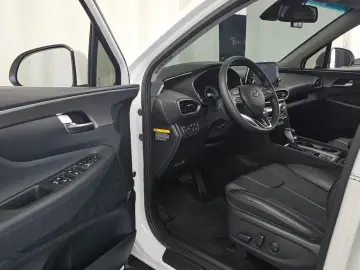2020 Hyundai Santa Fe с пробегом 18 600 км