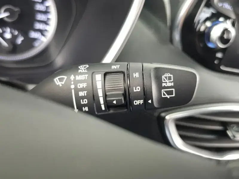 2020 Hyundai Santa Fe с пробегом 18 600 км