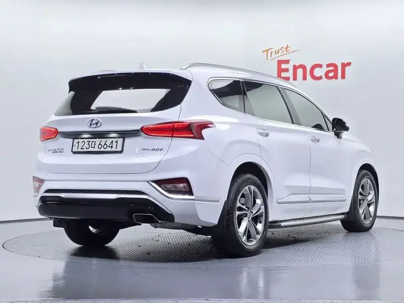 2020 Hyundai Santa Fe с пробегом 54 248 км