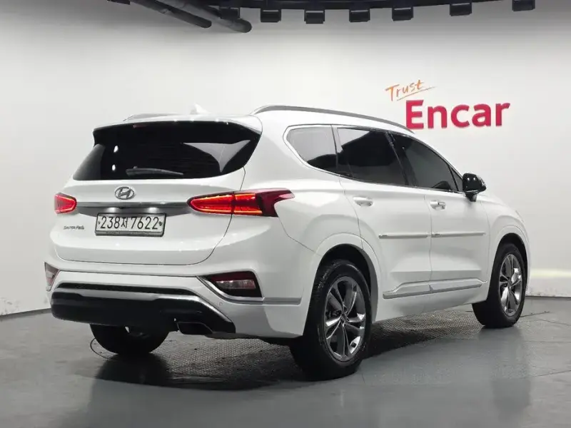 2019 Hyundai Santa Fe с пробегом 27 649 км