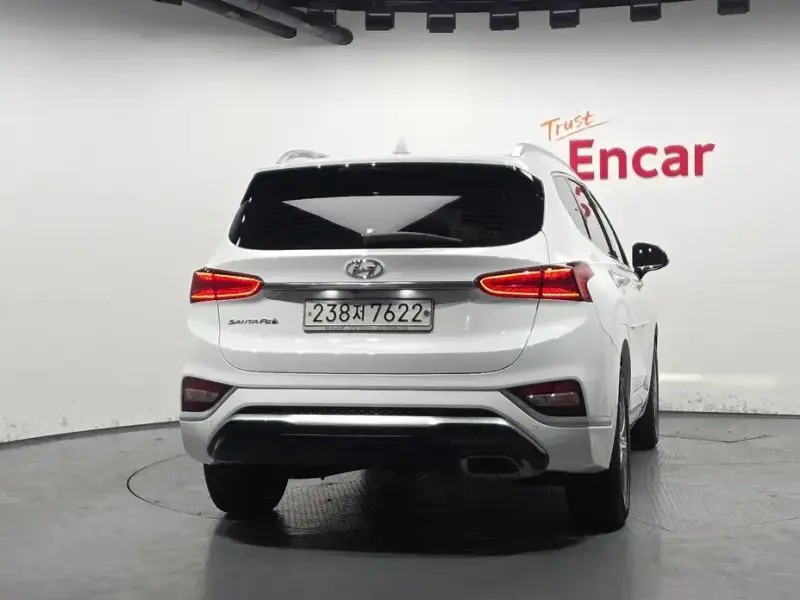 2019 Hyundai Santa Fe с пробегом 27 649 км