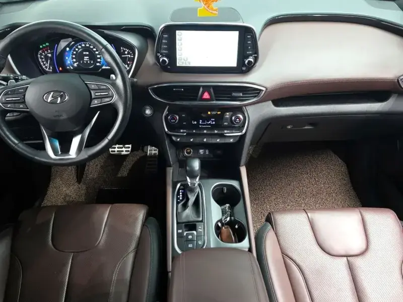2019 Hyundai Santa Fe с пробегом 27 649 км