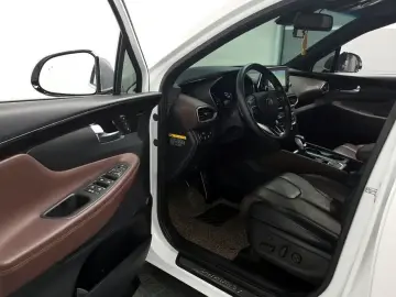 2019 Hyundai Santa Fe с пробегом 27 649 км