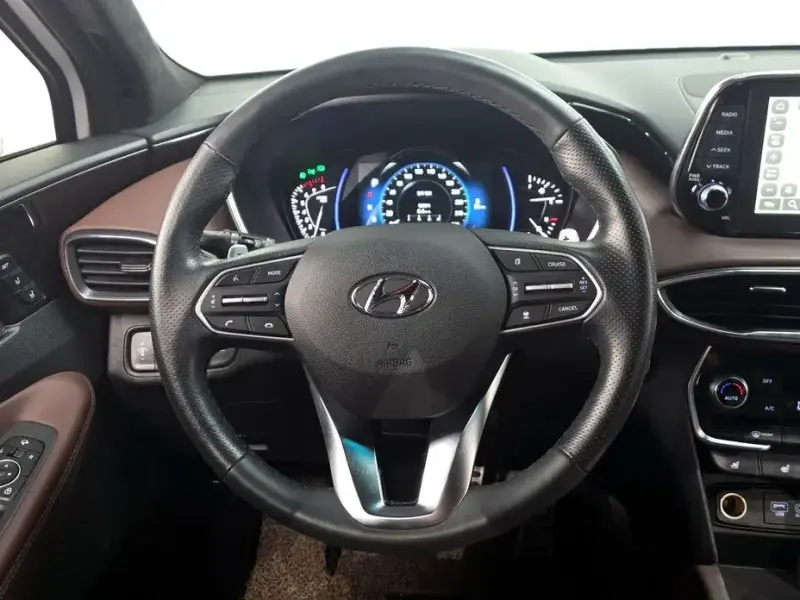 2019 Hyundai Santa Fe с пробегом 27 649 км