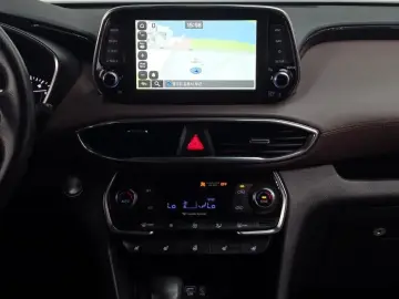 2019 Hyundai Santa Fe с пробегом 27 649 км