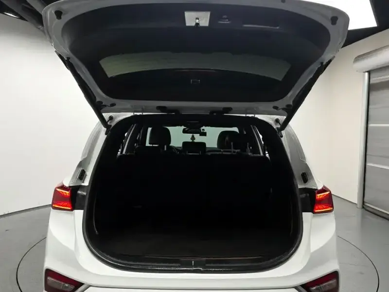2019 Hyundai Santa Fe с пробегом 27 649 км