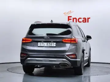 2019 Hyundai Santa Fe с пробегом 104 877 км