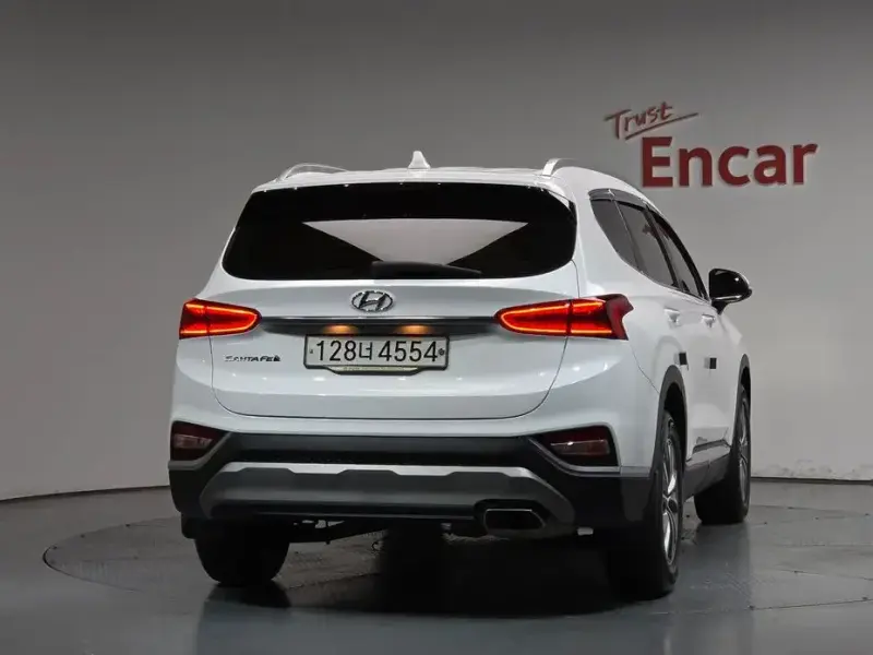 2020 Hyundai Santa Fe с пробегом 24 868 км
