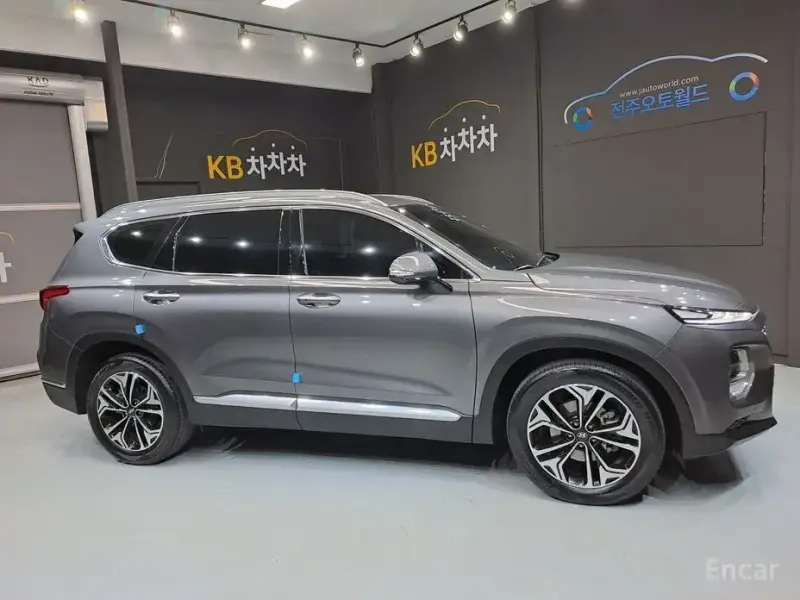 2020 Hyundai Santa Fe с пробегом 20 269 км