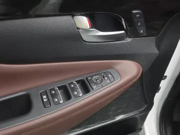 2019 Hyundai Santa Fe с пробегом 77 233 км