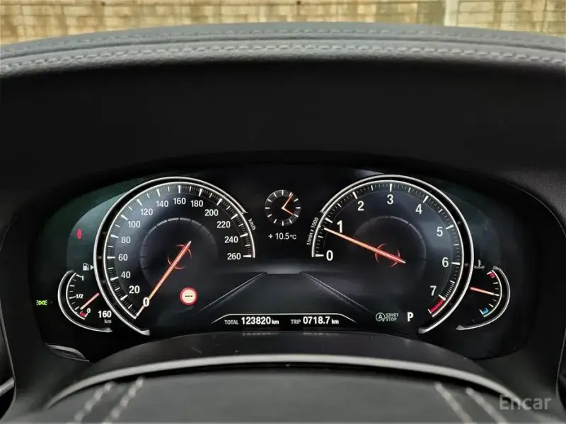 2016 BMW 7 серии с пробегом 123 900 км