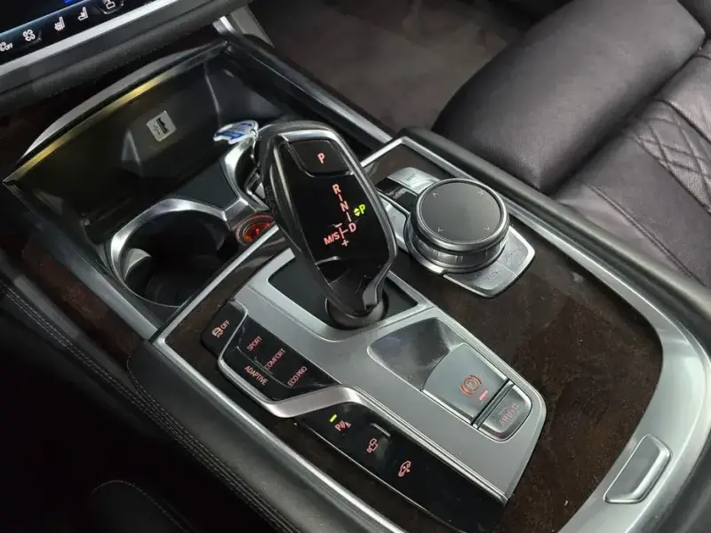 2016 BMW 7 серии с пробегом 110 833 км