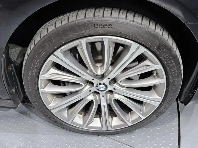 2015 BMW 7 серии с пробегом 109 234 км