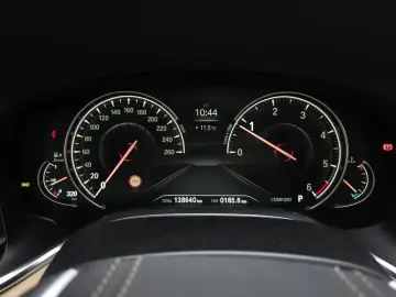 2016 BMW 7 серии с пробегом 138 640 км