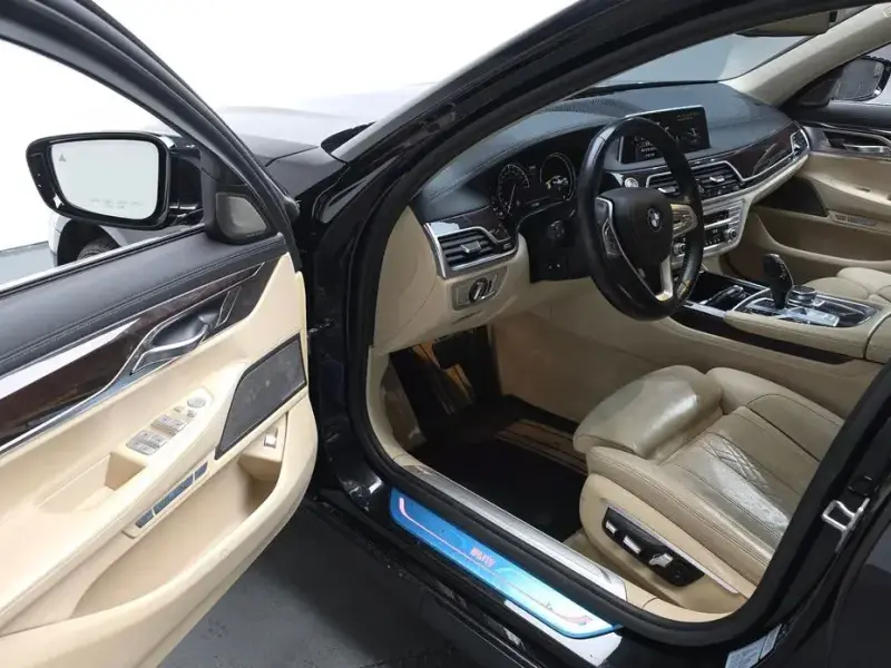 2016 BMW 7 серии с пробегом 138 640 км