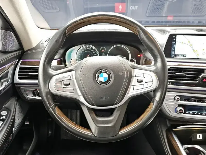 2015 BMW 7 серии с пробегом 109 234 км