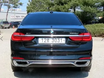 2016 BMW 7 серии с пробегом 119 895 км