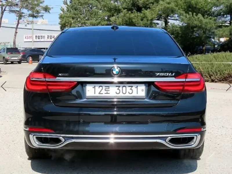 2016 BMW 7 серии с пробегом 119 895 км