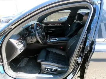 2016 BMW 7 серии с пробегом 119 895 км