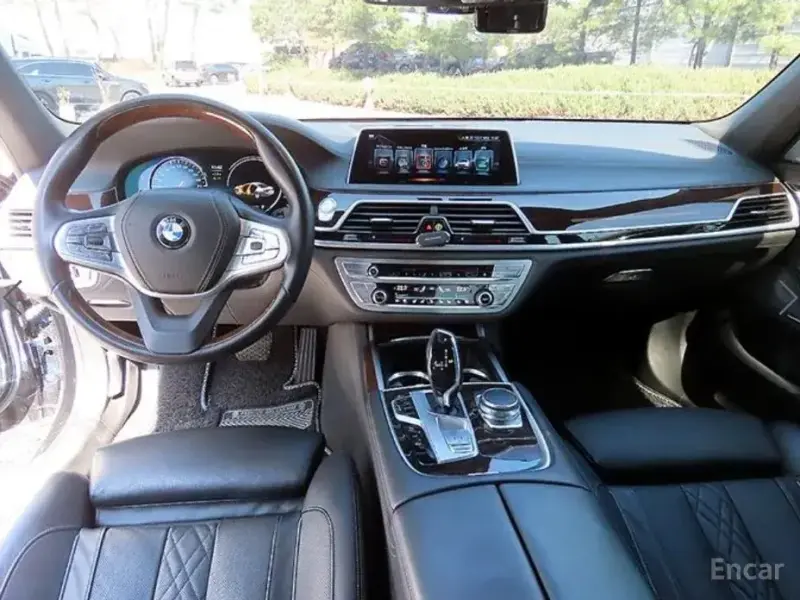 2016 BMW 7 серии с пробегом 119 895 км