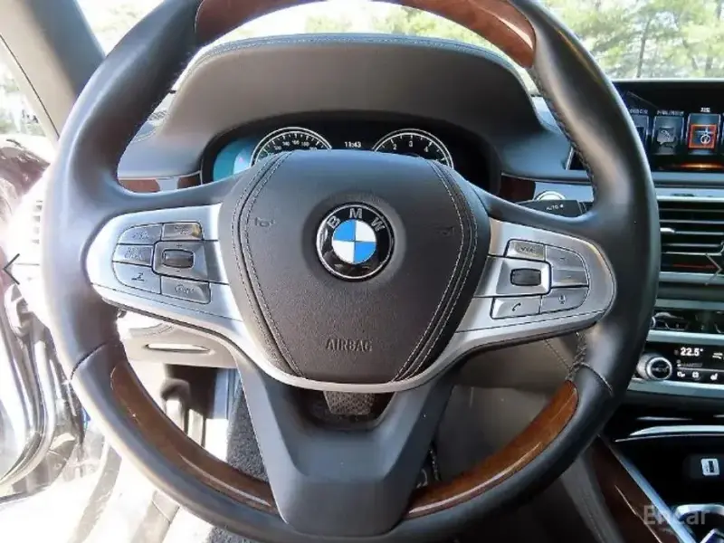 2016 BMW 7 серии с пробегом 119 895 км