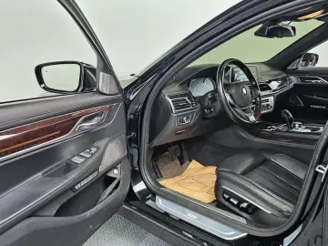 2016 BMW 7 серии с пробегом 108 576 км